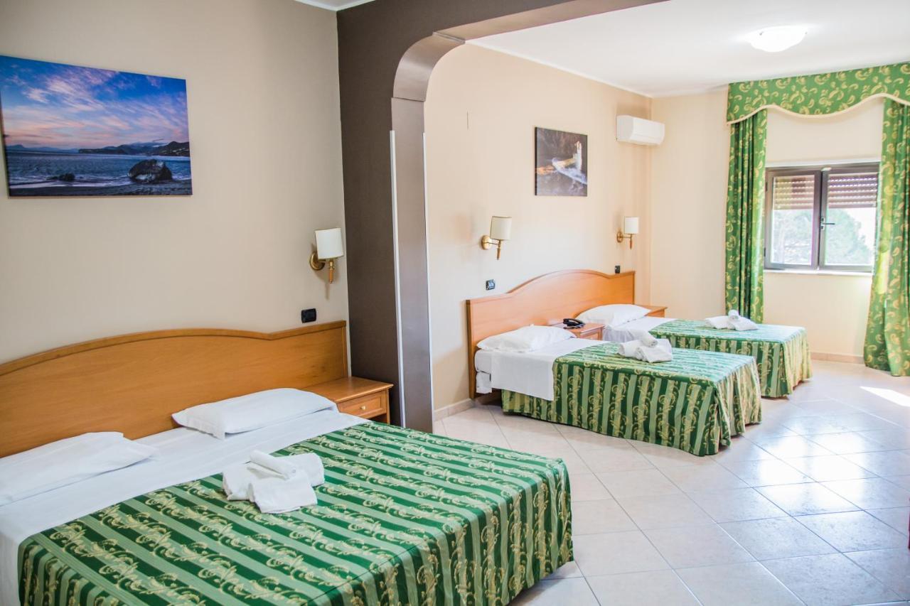 Hotel San Giorgio سان نيكولا أرسيلا المظهر الخارجي الصورة