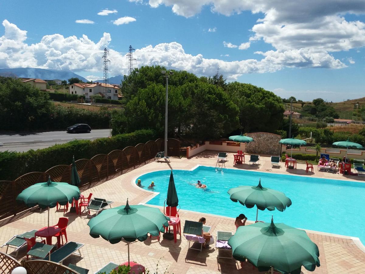 Hotel San Giorgio سان نيكولا أرسيلا المظهر الخارجي الصورة